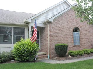 505 Highland Park Dr, Elyria, OH 44035