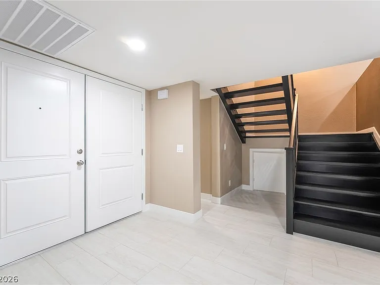 968 Pinehurst Dr — Photo 15