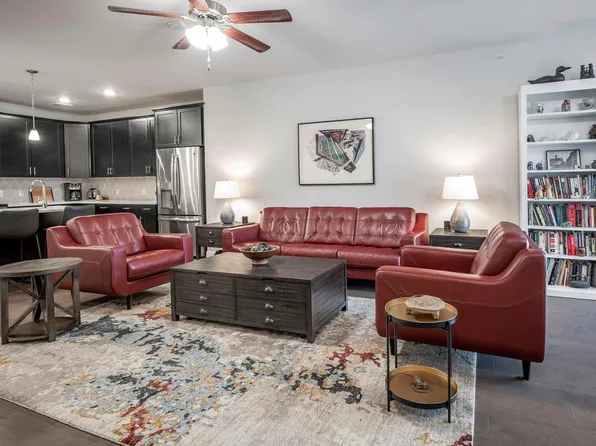 1735 Wittington Pl APT 1404, Farmers Branch, TX 75234