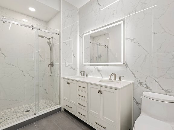 5th image of 1100 Adams St APT 313