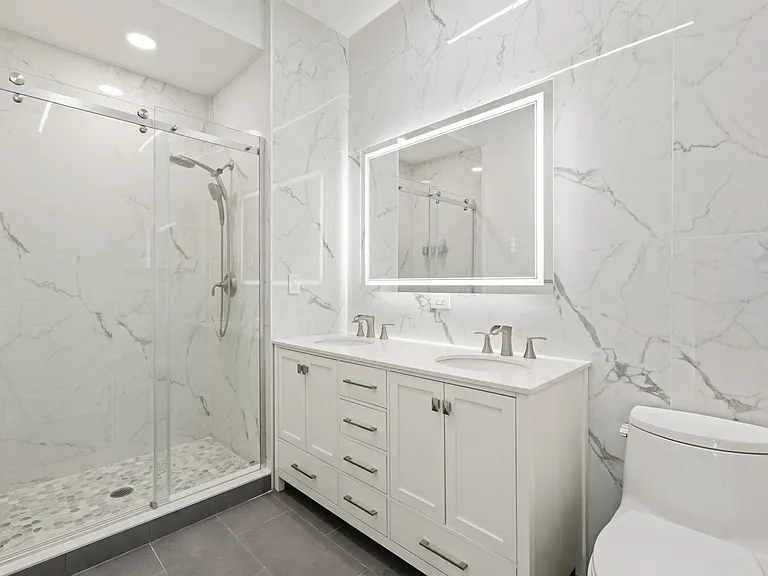 1100 Adams St #313 — Photo 5