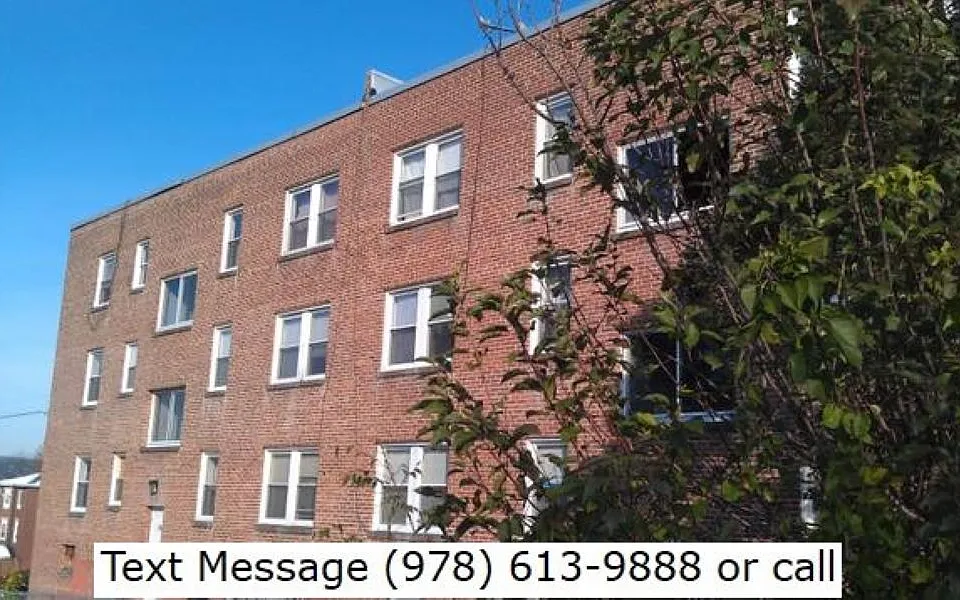 9 William St #1