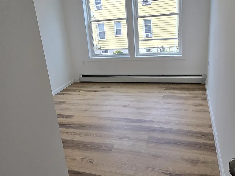 151 Nagle St #1 — Photo 10