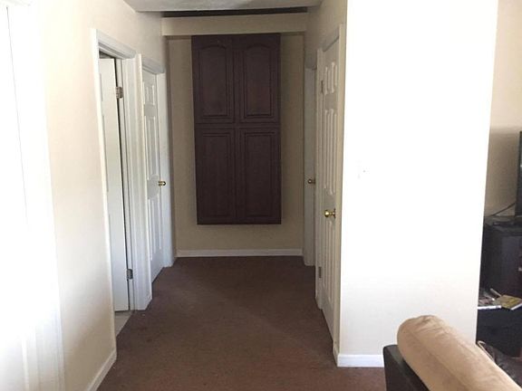 5th image of 606 W College St APT 2