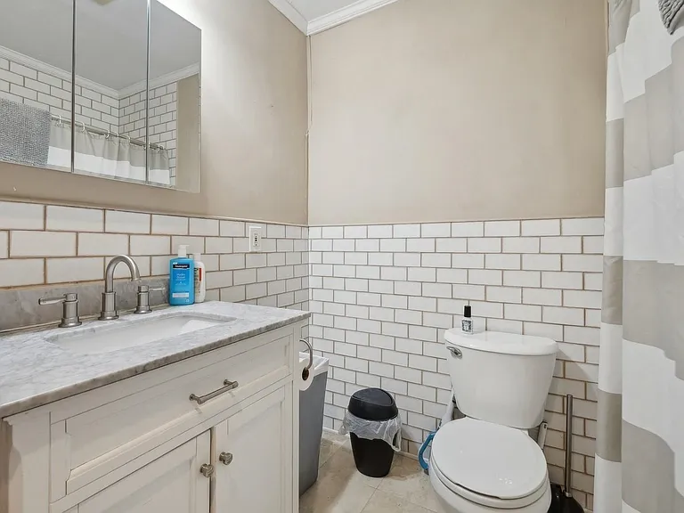 243 Montgomery St #2 — Photo 7