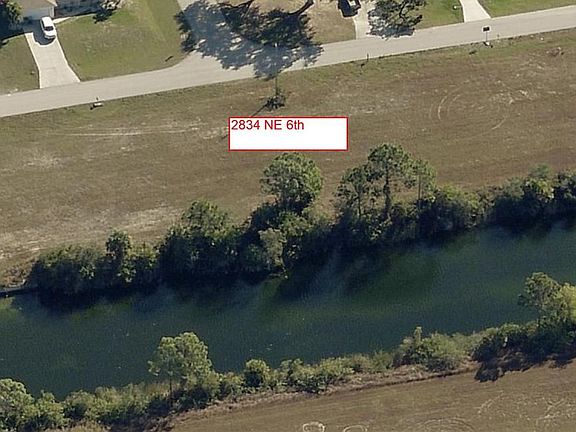 3rd image of 2834 NE 6th Ave