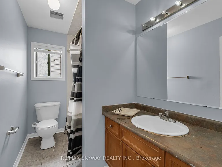 16 Raccoon St — Photo 36