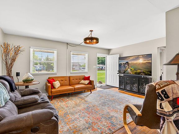 4th image of 3114 Wessex Ct