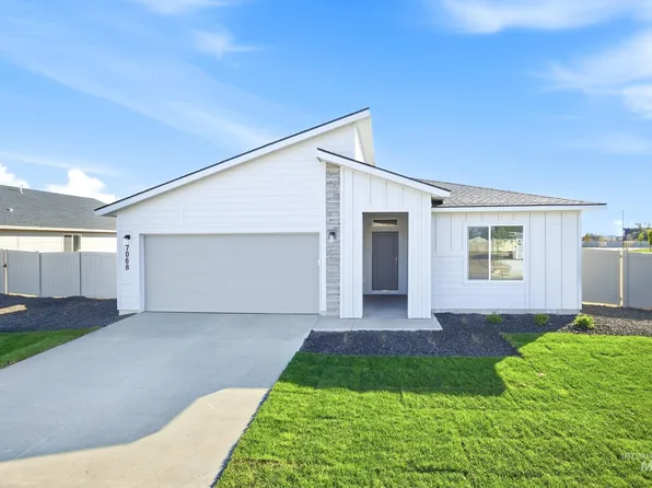 7068 E Marble Springs Dr, Nampa, ID 83687