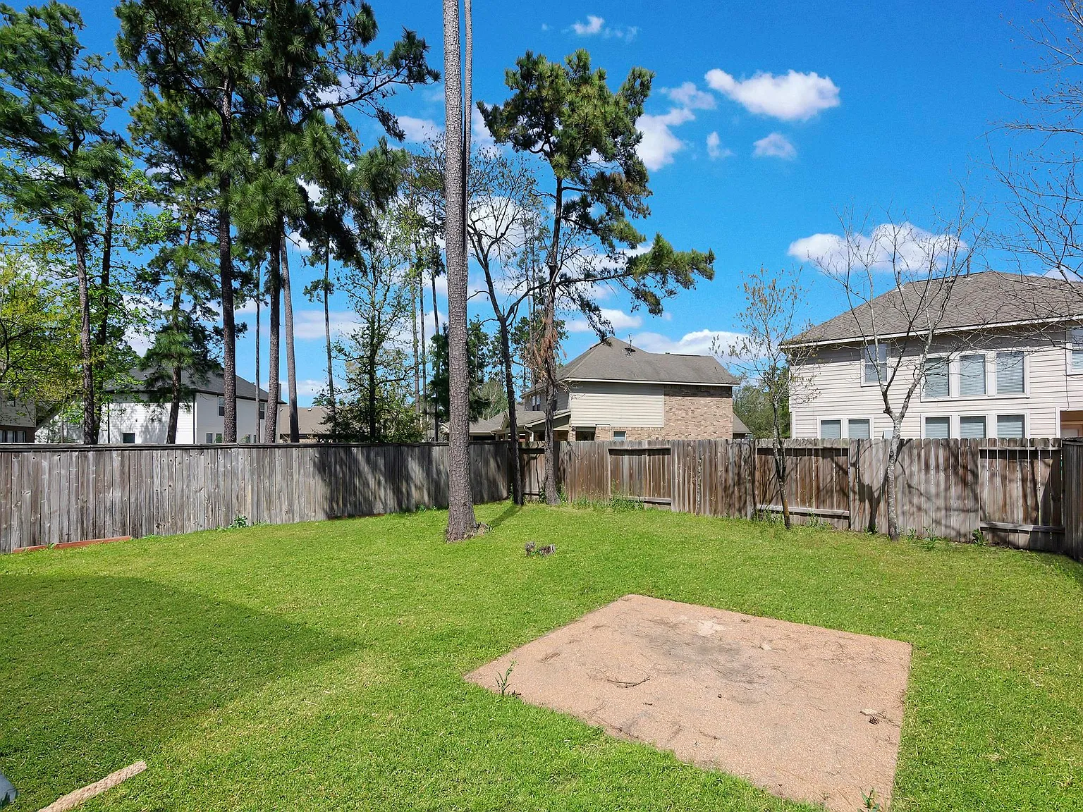 4 bed, 3.0 bath, 2363 sqft, $2,750 — Photo 3