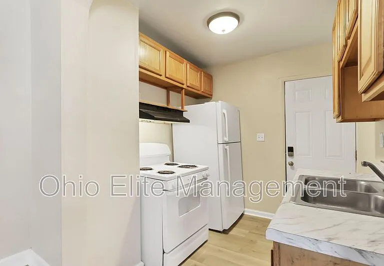 347 1/2 E Welch Ave — Photo 16
