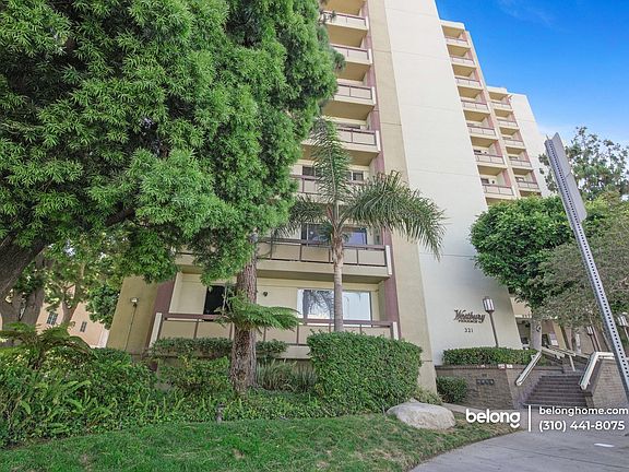 2nd image of 321 S San Vicente Blvd APT 101