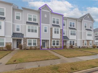 2001 Laycock Ln #102, Suffolk, VA 23435