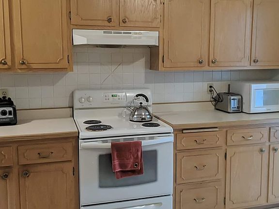 4th image of 906 Parkside Dr