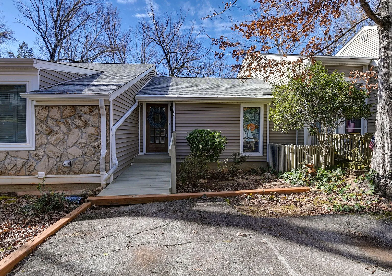 103 Leeward Road Columbia, SC 29212 - Yacht Cove — Photo 1