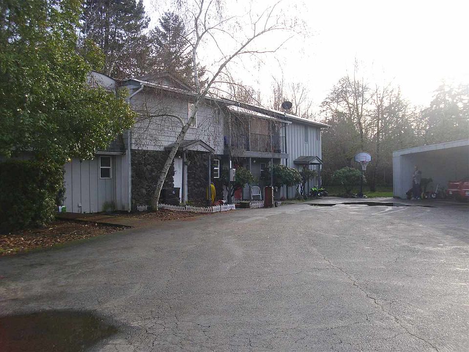 2nd image of 3285 Colson Ct SE