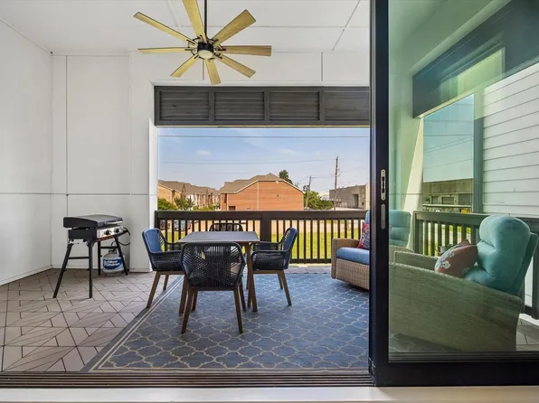 3312 W 12th St, Houston, TX 77008