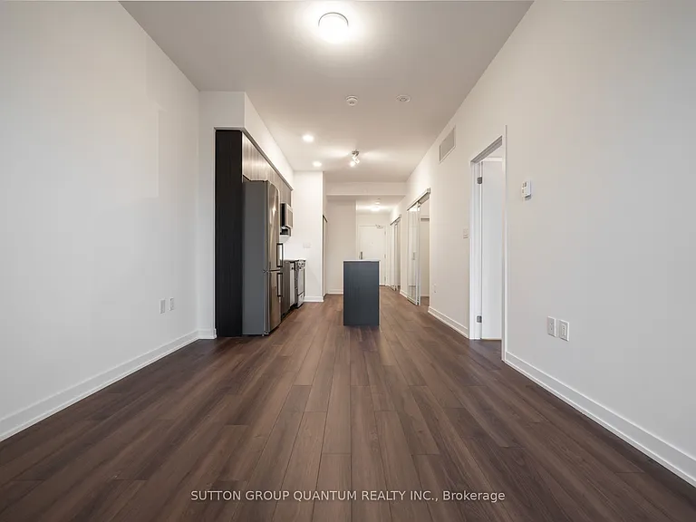 2433 Dufferin St #505 — Photo 10