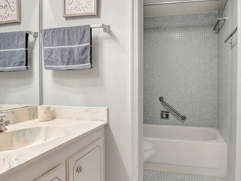 23099 Barwood Ln N #306 — Photo 52