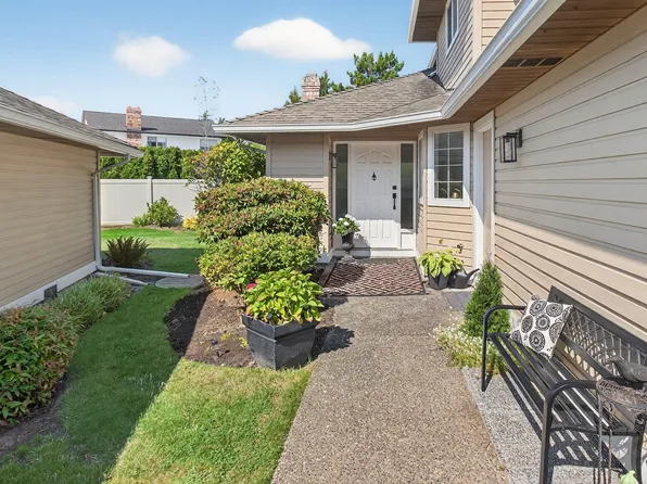 15121 19th Ave #116, Surrey, BC V4A 8J4