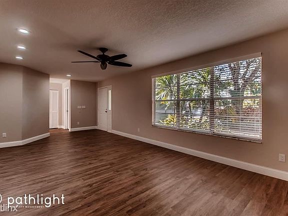 3rd image of 2413 Country Trails Dr