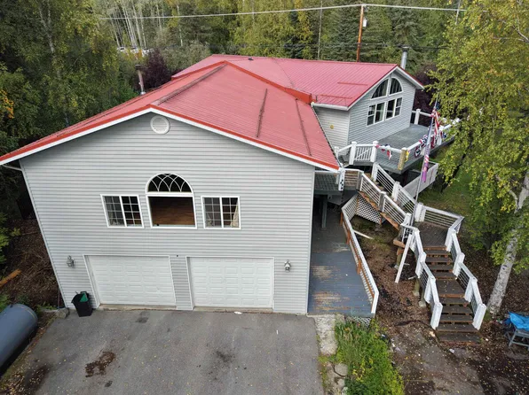 469 Henderson Rd S, Fairbanks, AK 99709