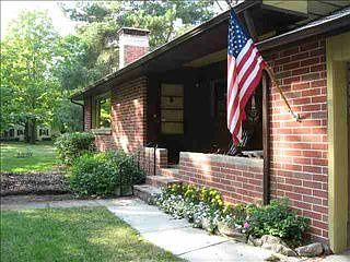1st image of 803 E Dixon Ave