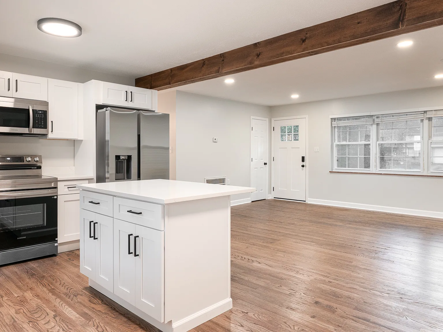 3 bed, 1500 sqft, $2,600 — Photo 3