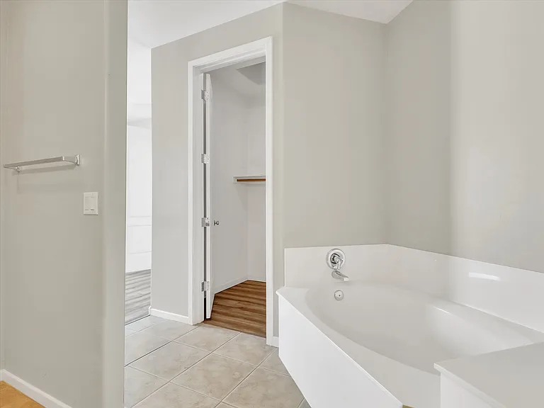 4613 E Culver St — Photo 17