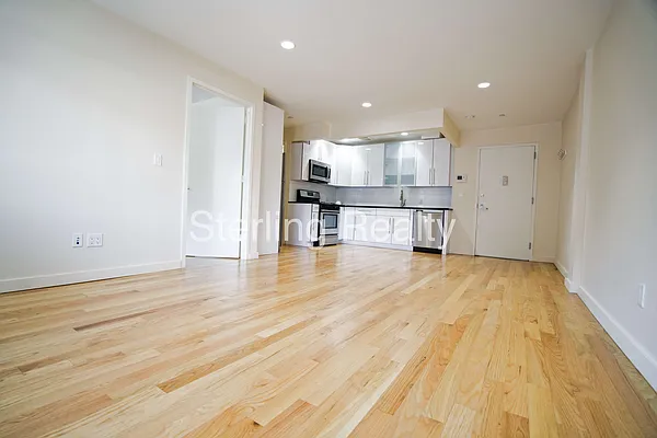 Rented by Sterling Realty Solution Inc | media 4