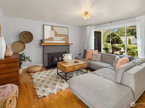 2nd image of 13636 2nd Avenue S