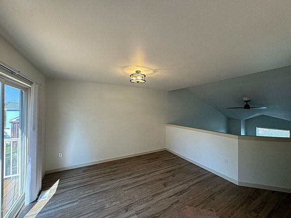 4th image of 3120 E 42nd Ave