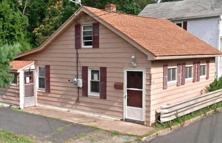 115 Franklin Ave photo 1