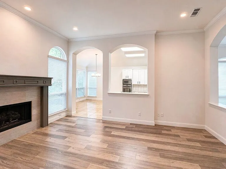 3867 Ridgelake Ct — Photo 5