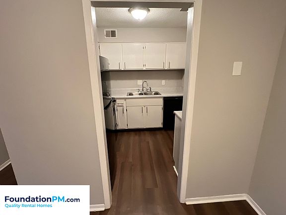 5th image of 3949 Macon Rd #4