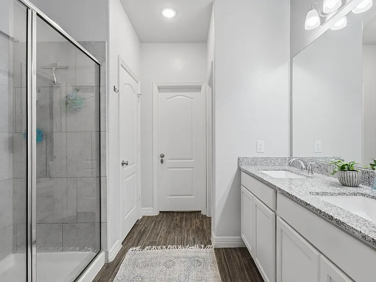 127 Buttonwood Ct — Photo 15