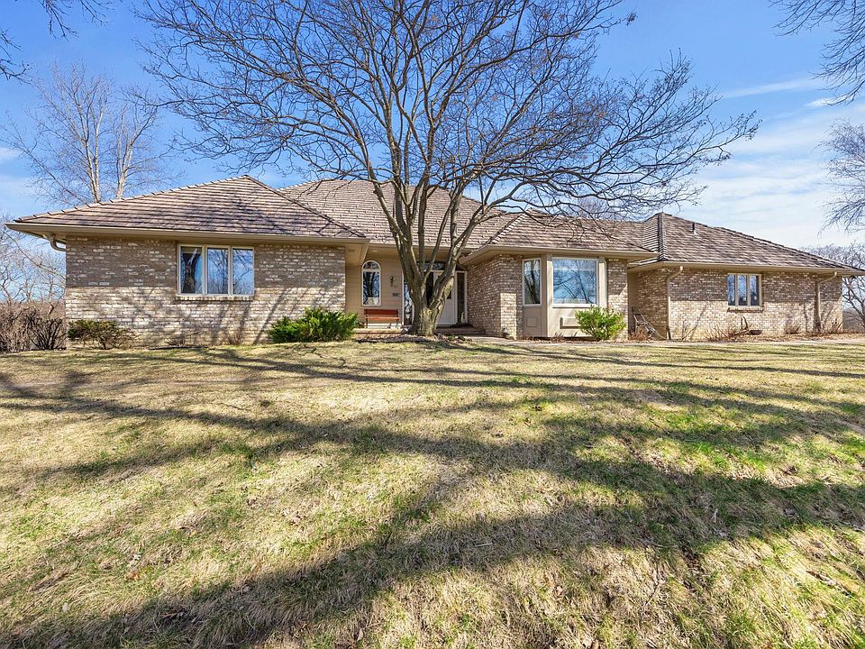1st image of 4400 Hickory Hills Trl