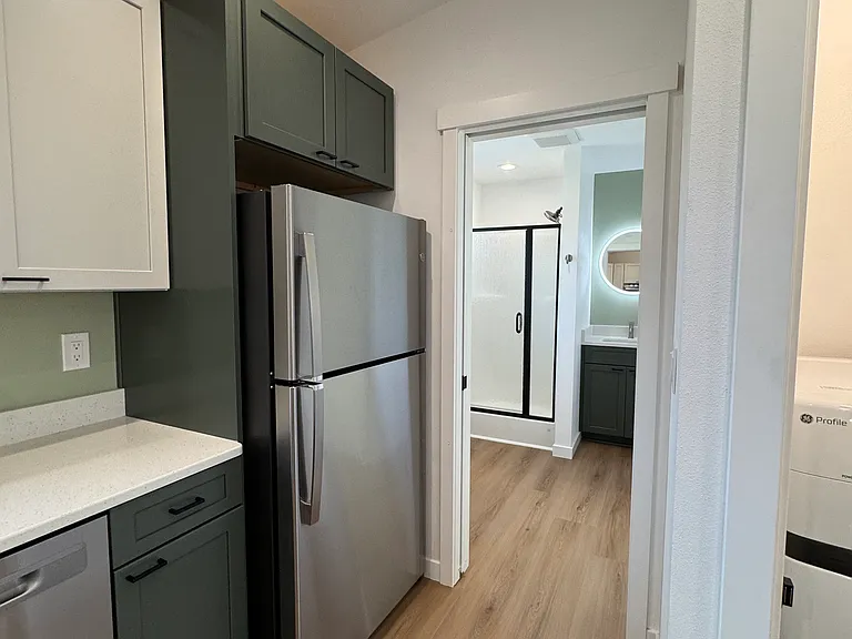 524 Frederick St SE — Photo 5