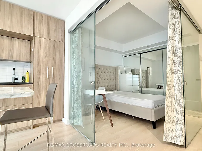 155 Yorkville Ave #2108 — Photo 11