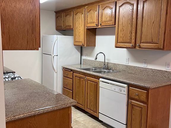 4th image of 3401 Manning Ave APT 100
