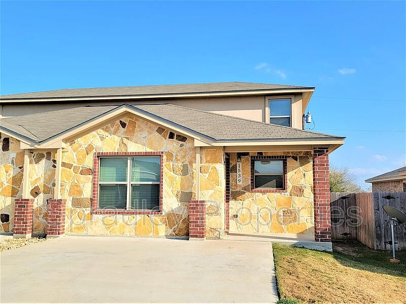 1st image of 1539 Brady Way