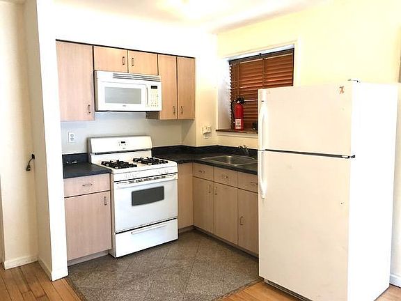 3rd image of 1418 117th St Floor 2