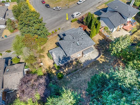 Aerial view of lot.