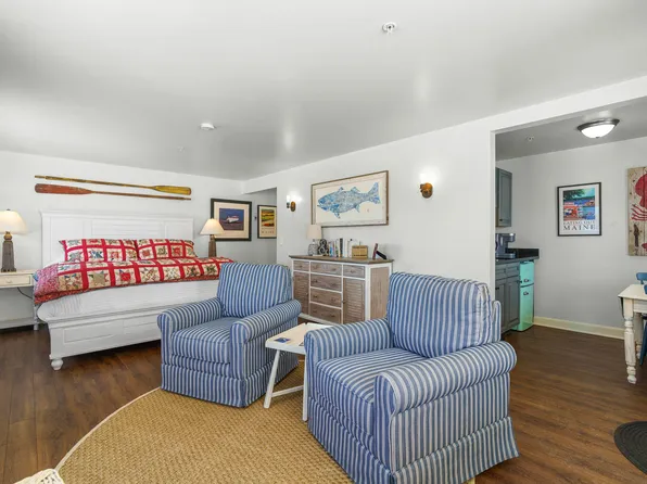 304 Eddy Road #202, Edgecomb, ME 04556