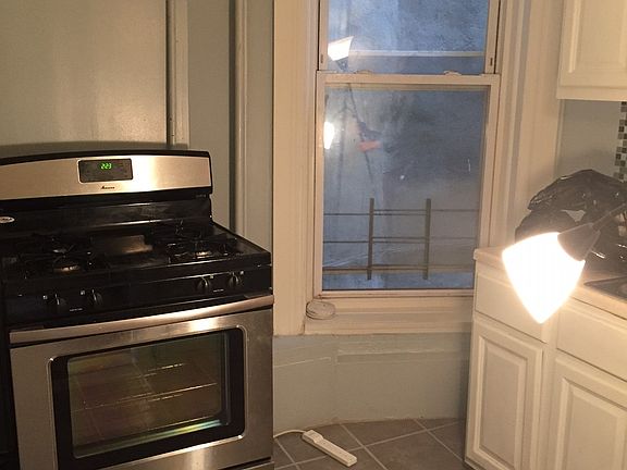 3rd image of 1448 Pacific St APT 3R