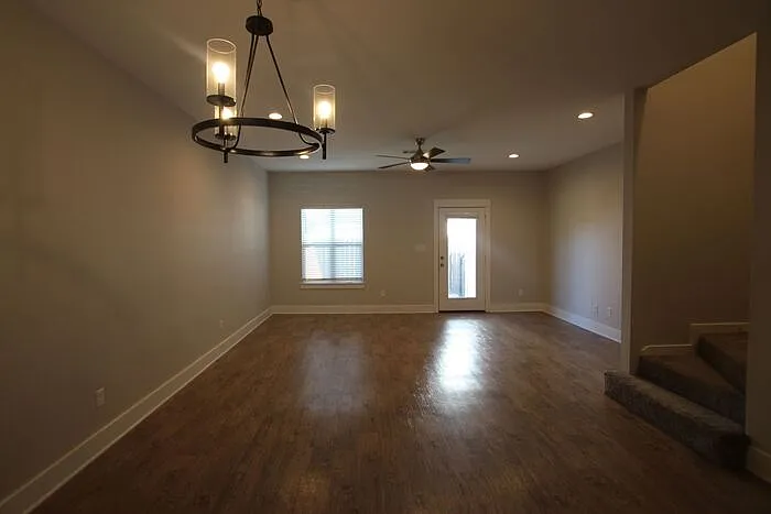307 N Henry St #15 — Photo 4
