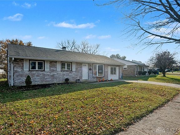 2nd image of 946 N Westedge Dr