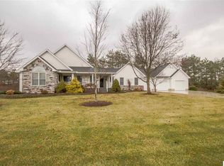 2107 E Coachlight Dr, Jackson, MI