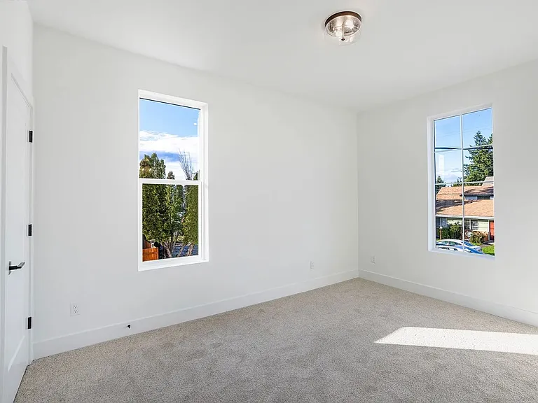 5720 SE Duke St — Photo 11