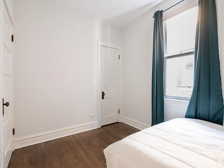 2252 N Lawndale Ave #1 — Photo 11